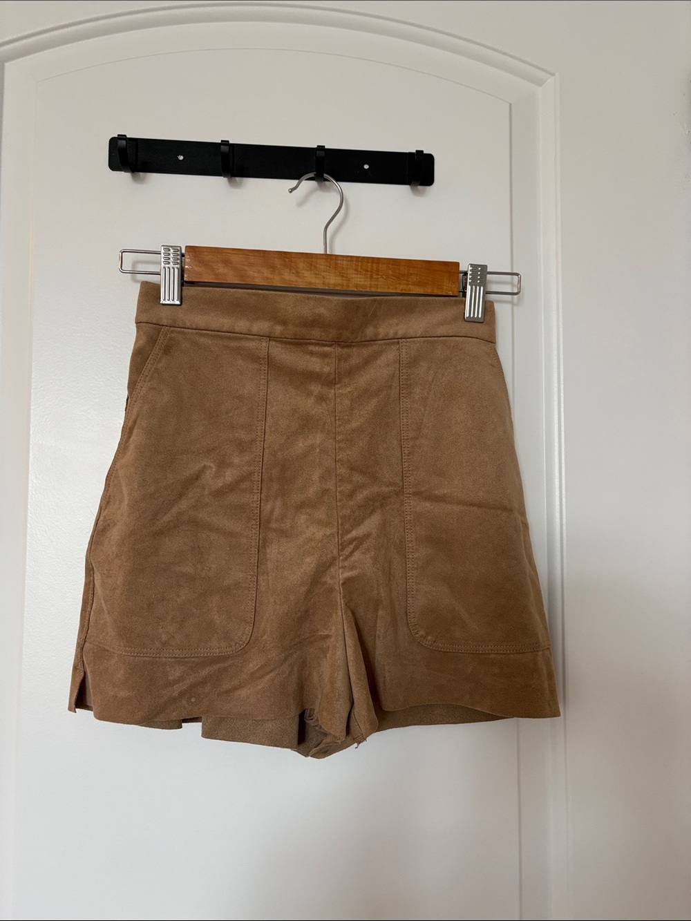 Wilfred High-Waist Suede-Look Tan Shorts